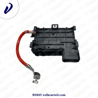 CAJA PORTAFUSIBLES GOLF IV JETTA OCTAVIA A3